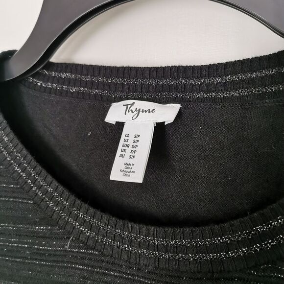 2/$30 Thyme maternity sweater size S - Picture 3 of 4